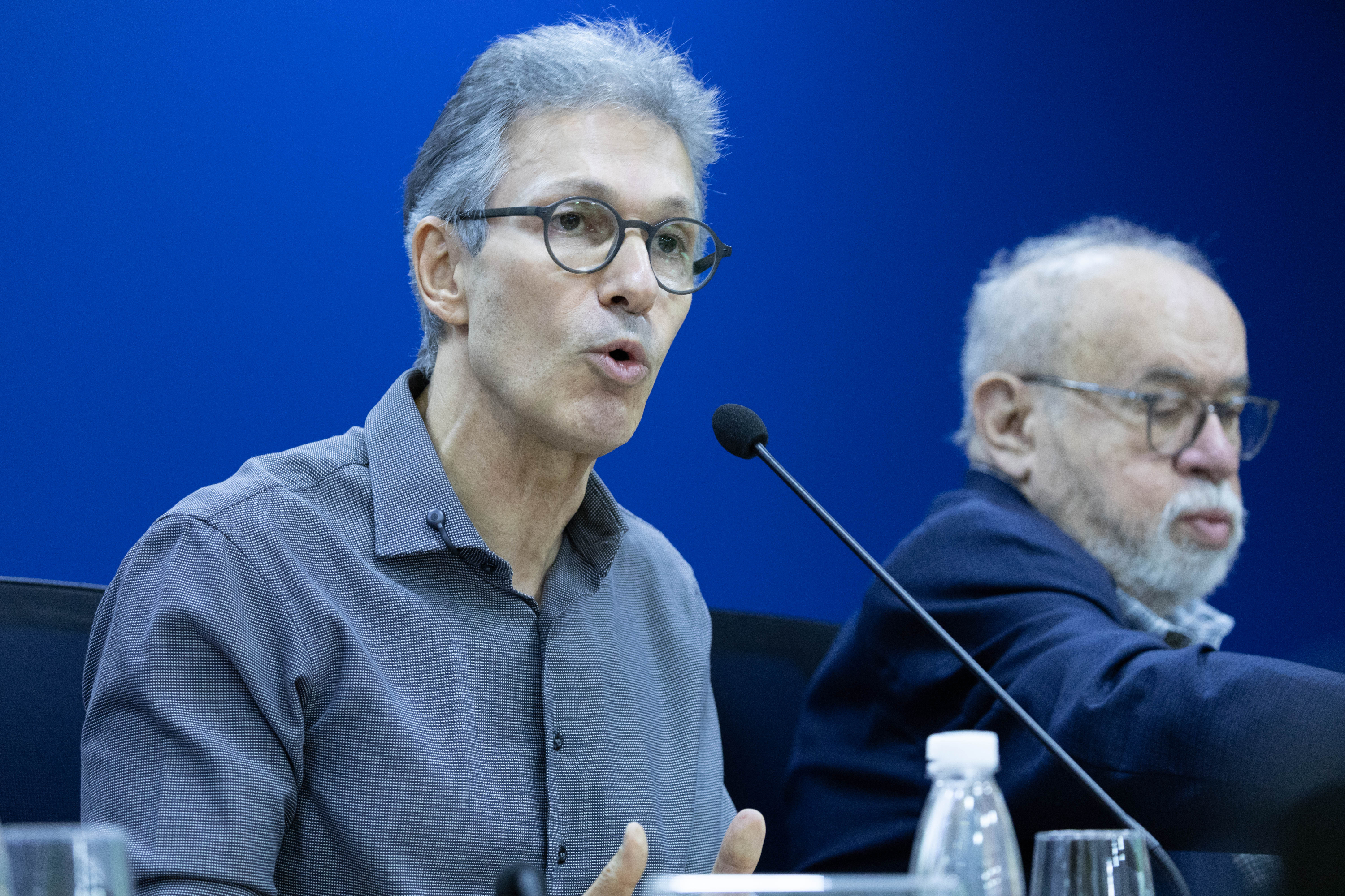Zema reage a pedido de investigação no STF: 'teria que prender o Brasil inteiro' episode artwork