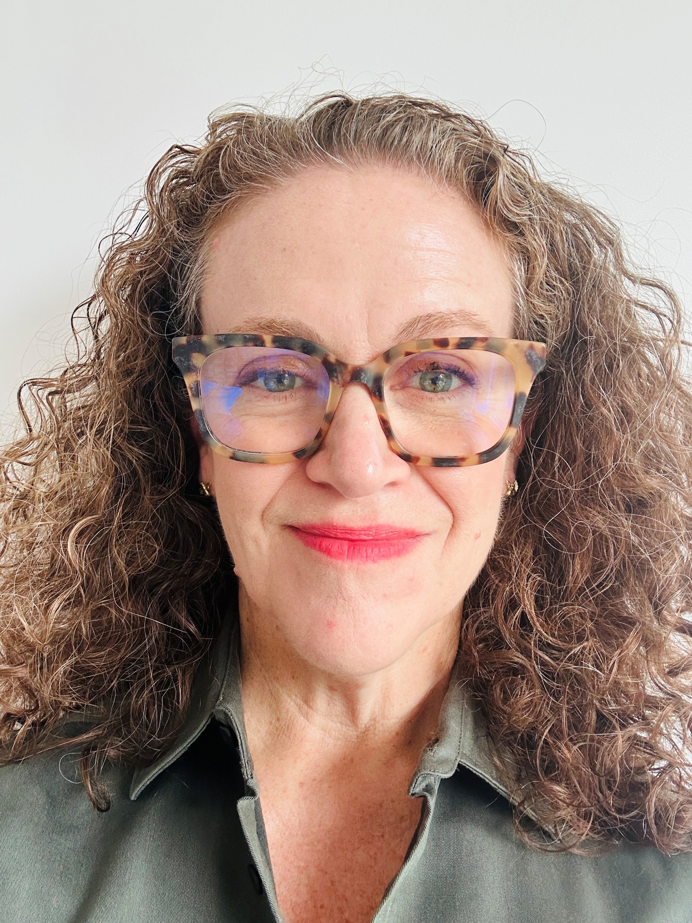 Nicole Vanderbilt on how Bookshop.org is taking on Amazon through recommendations, not algorithms