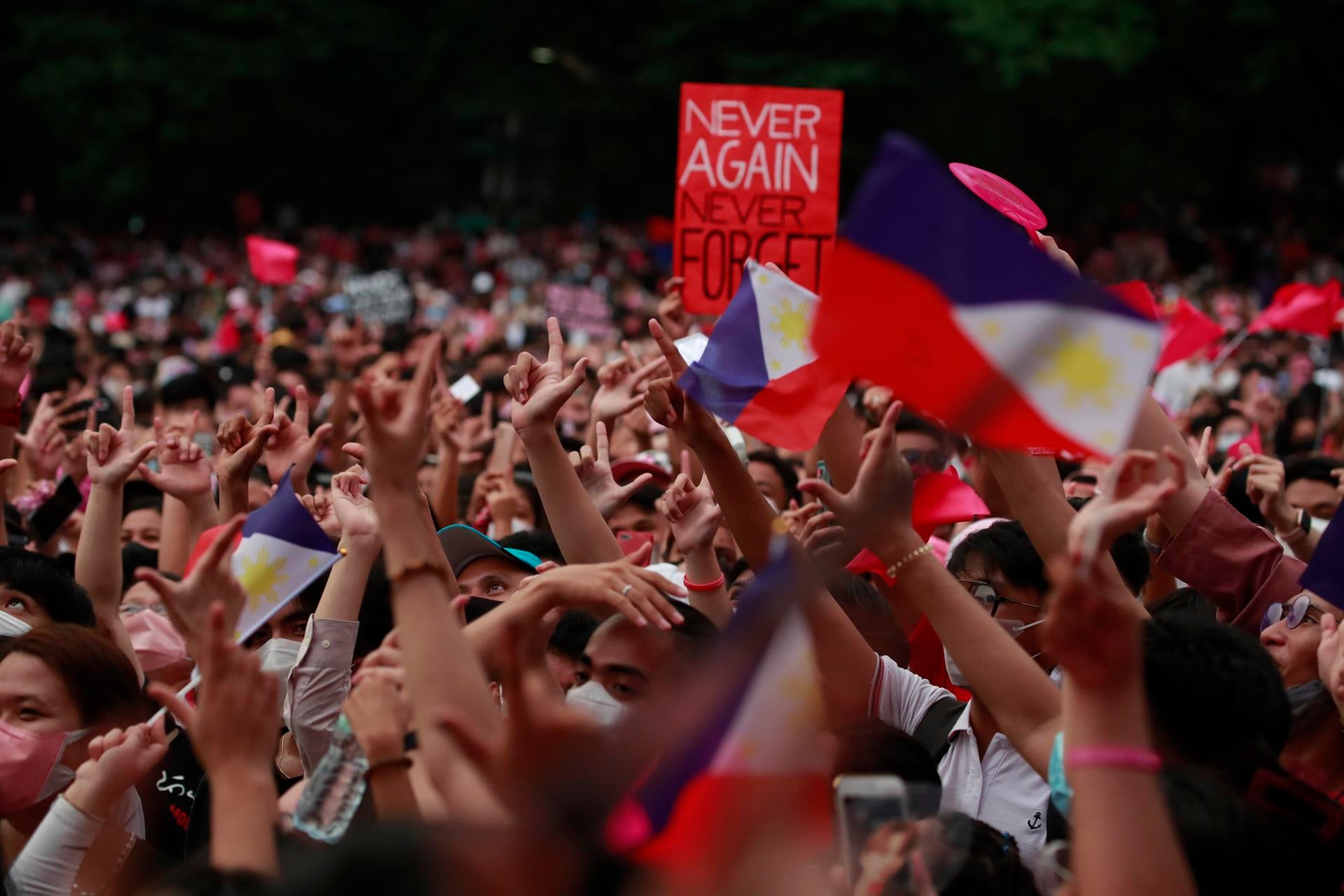El Orden Mundial: Filipinas retorna hacia la dictadura con un nuevo Marcos al frente del país