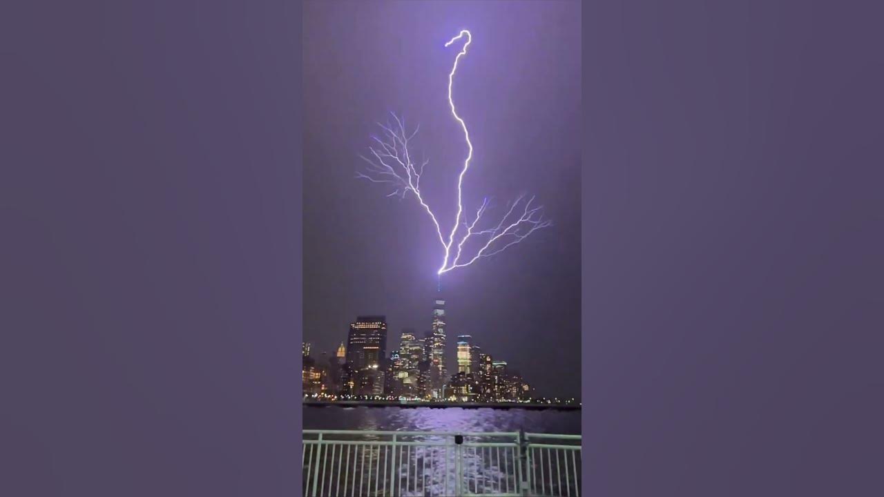 The World Trade Centre Was Just Hit By Lighting!🚨 | Dylan Page