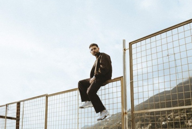 RAGAZZO DI GIÙ (Album) - Rocco Hunt episode artwork