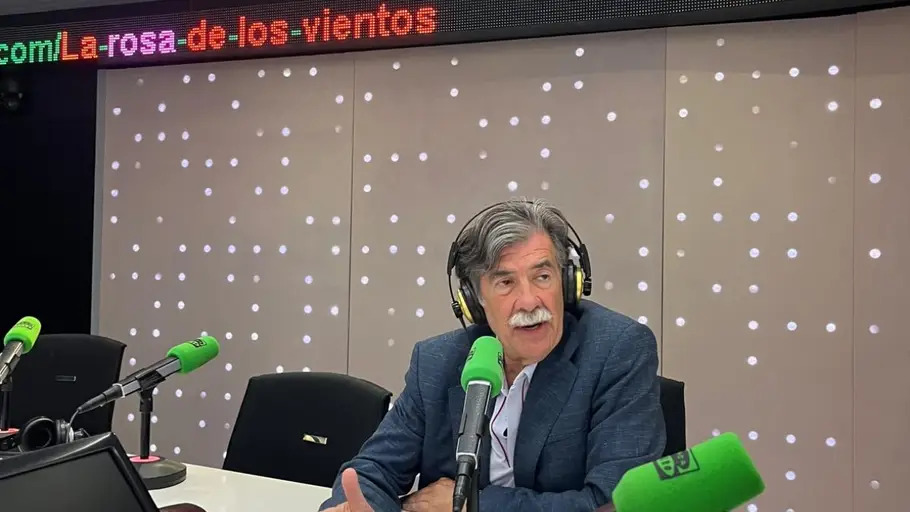 Javier Urra: "El ser humano es complejo, cuando somos masa tenemos un pensamiento muy difícil de entender"