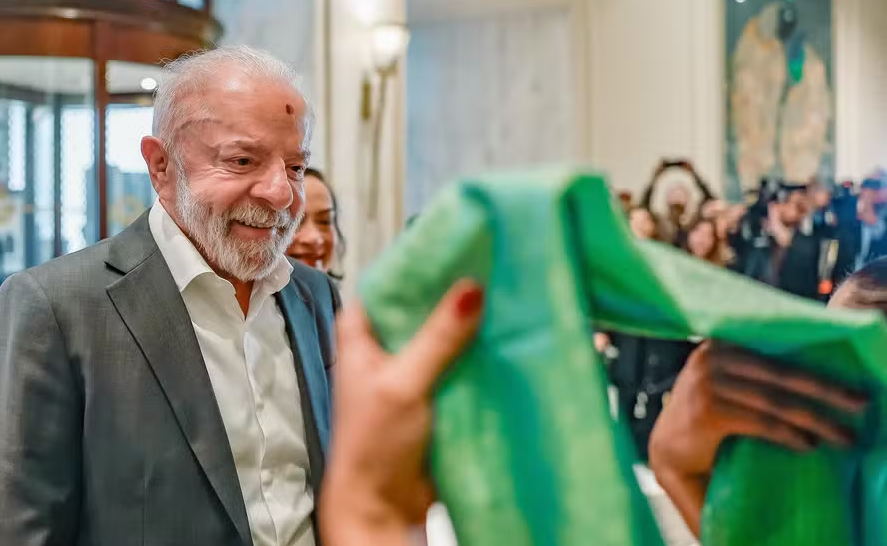 Lula chega à Índia para aprofundar parcerias e discutir o futuro da IA