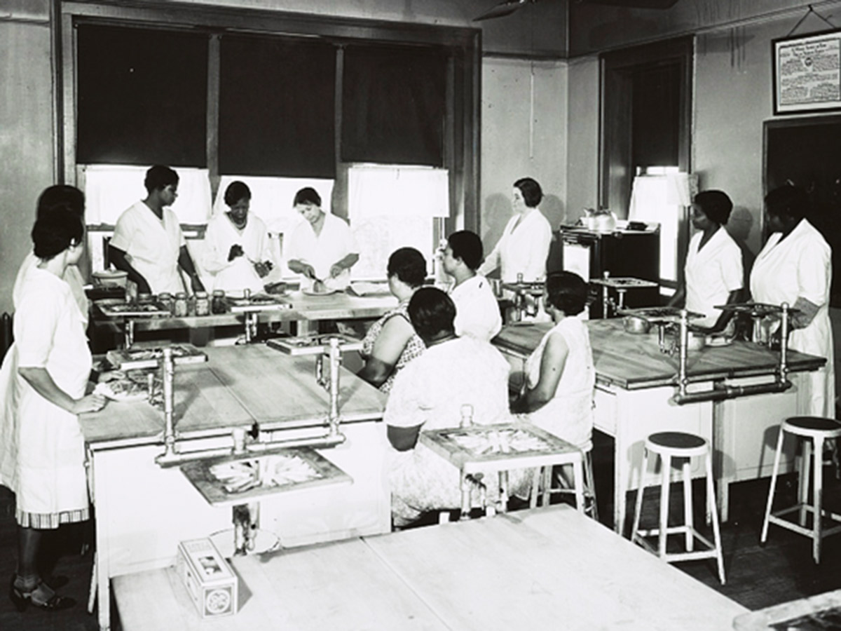 What’s Cooking? A History of Food in America