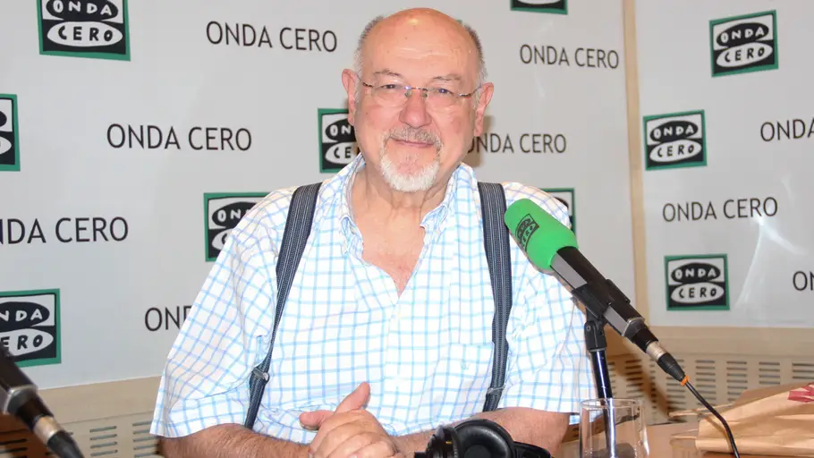 Juan Eslava: "El sexo tiene mucha importancia en la historia"