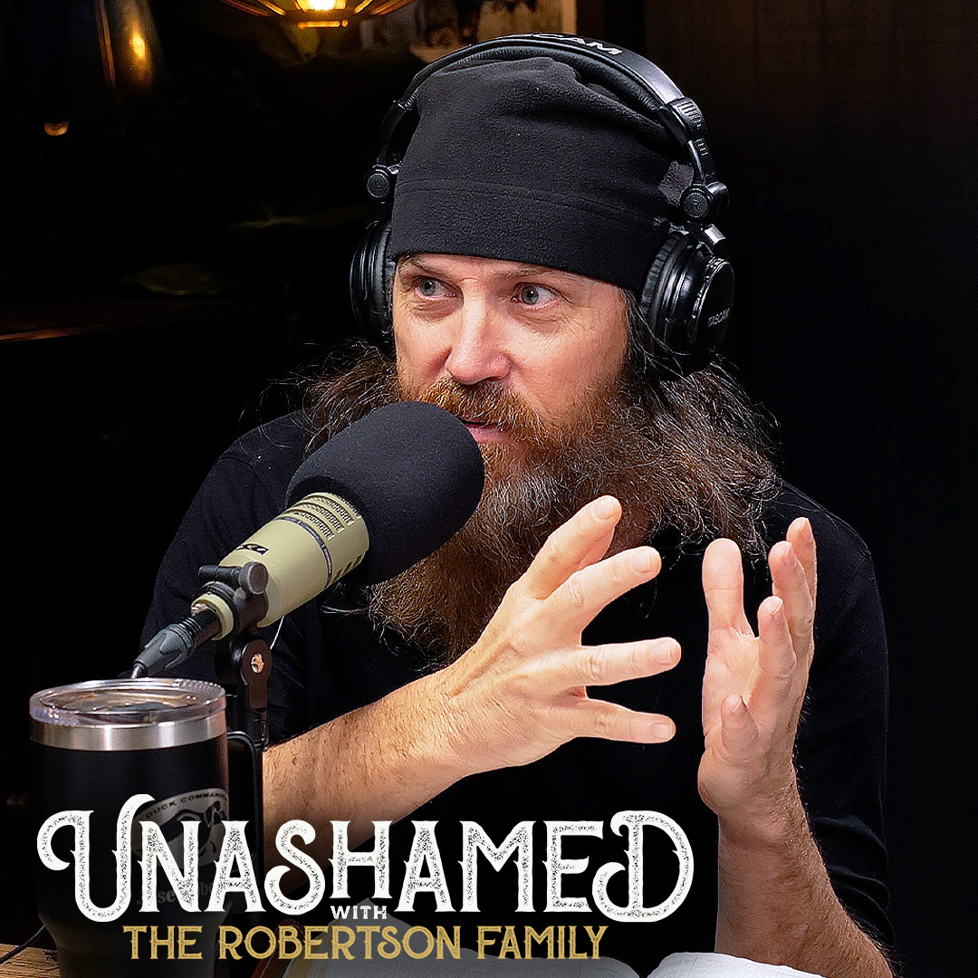 Ep 1048 |  Jase Claps Back at a Public Diss on ‘Duck Dynasty’ & Why Organized Religion Is Unappealing