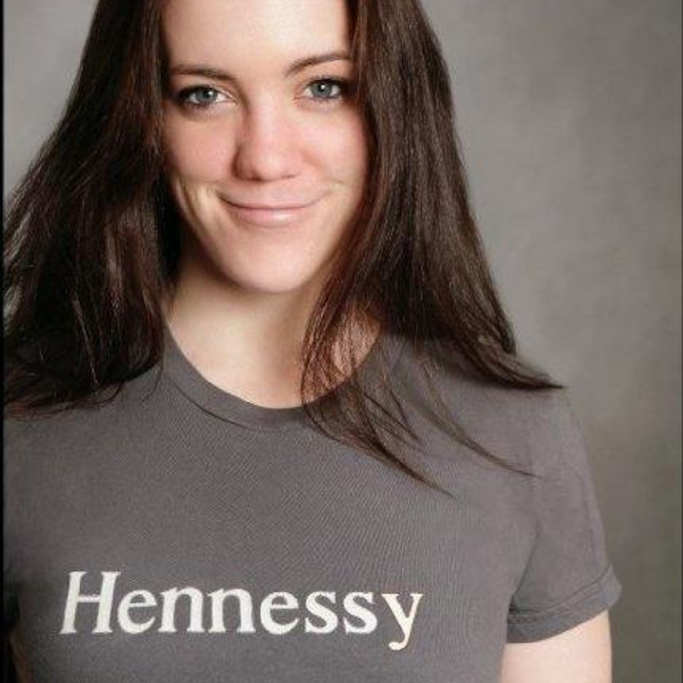 1520_Dr. Lisa psychochats with actor Lauren Hennessy
