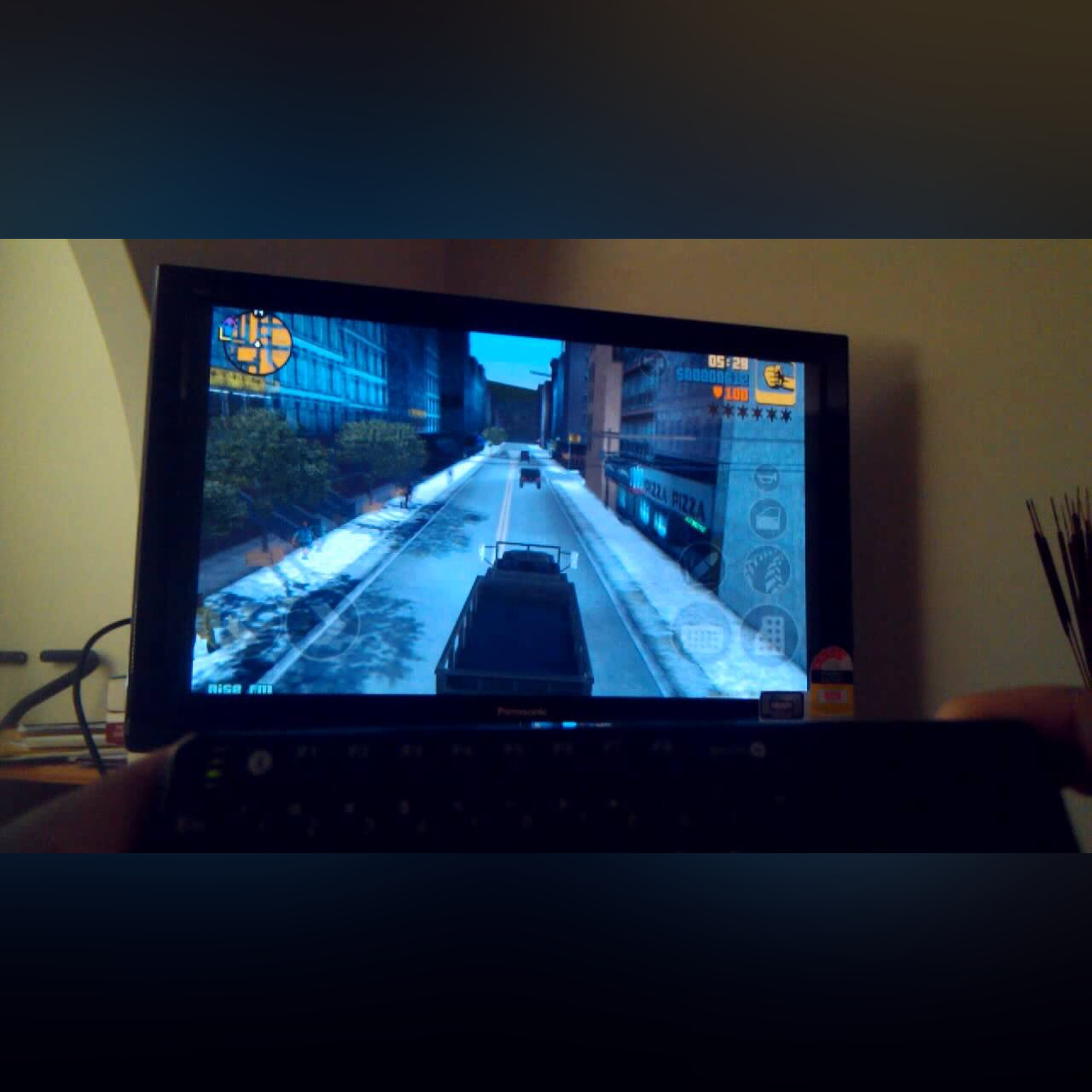 GTA 3 on the Samsung Galaxy Note with HDMI to TV and a bluetooth keyboard!! [ColdFustion]