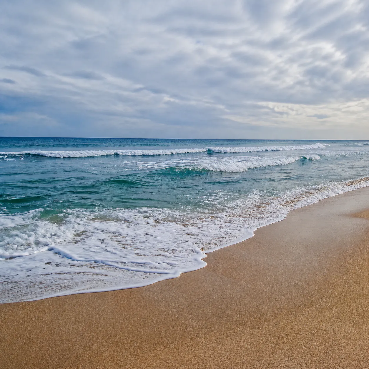 🌊 OLAS regulares y LÍNEAS DE ESPUMA sobre la ARENA — 1 H de océano para respirar, leer y meditar