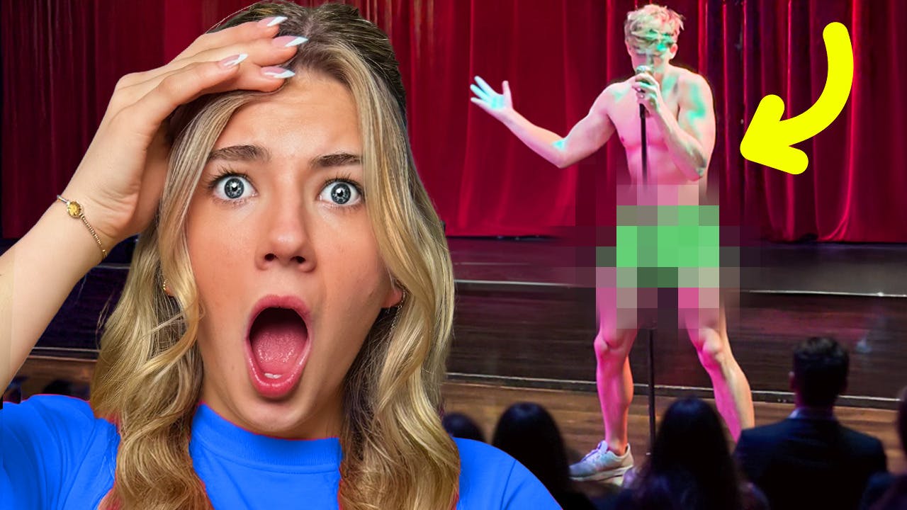 Cash Naked On Stage! Cash Naked On Stage!