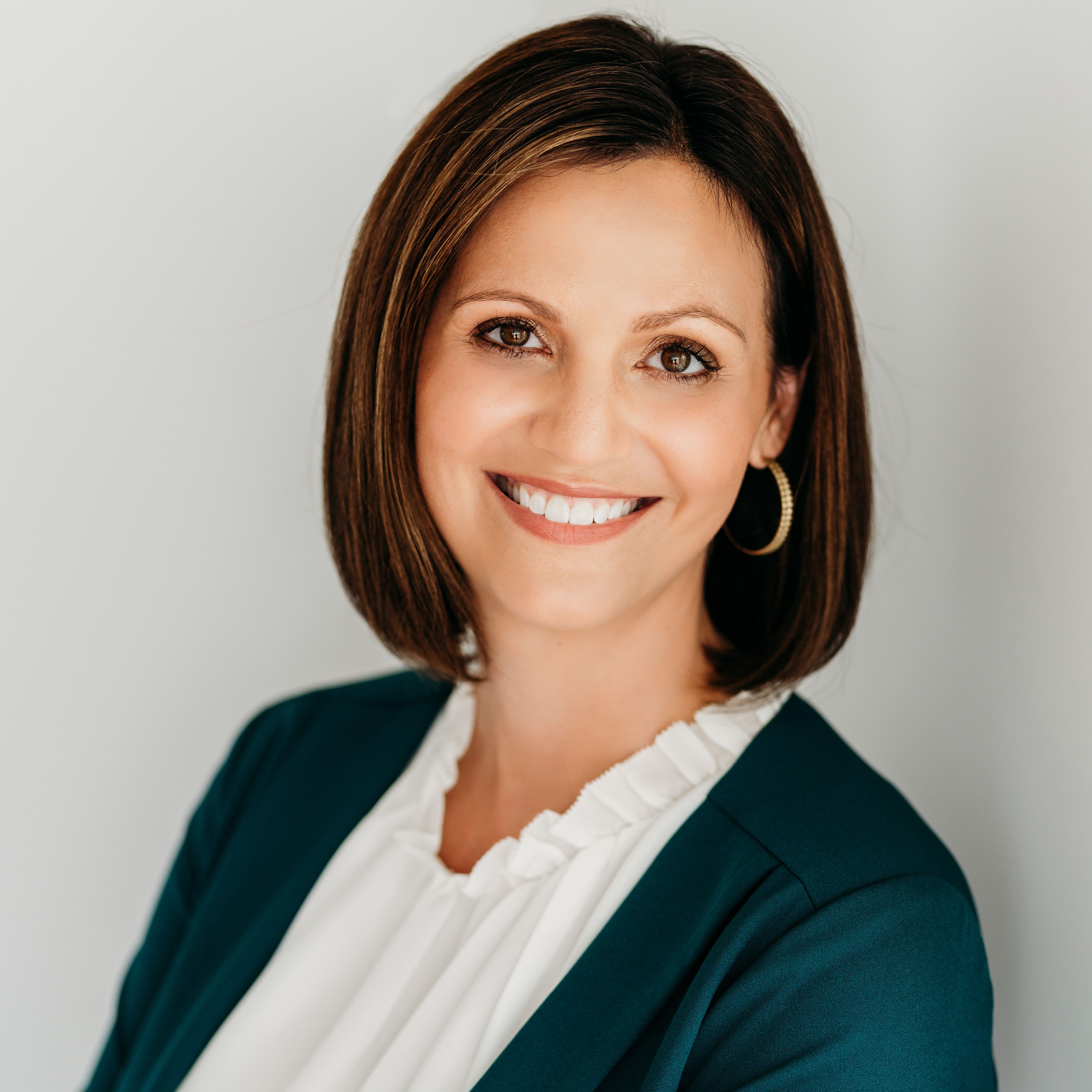 Passionistas in Focus: The Power of Alignment —  Dr. Stephanie Grunewald on Thriving as an Ambitious Empath episode artwork