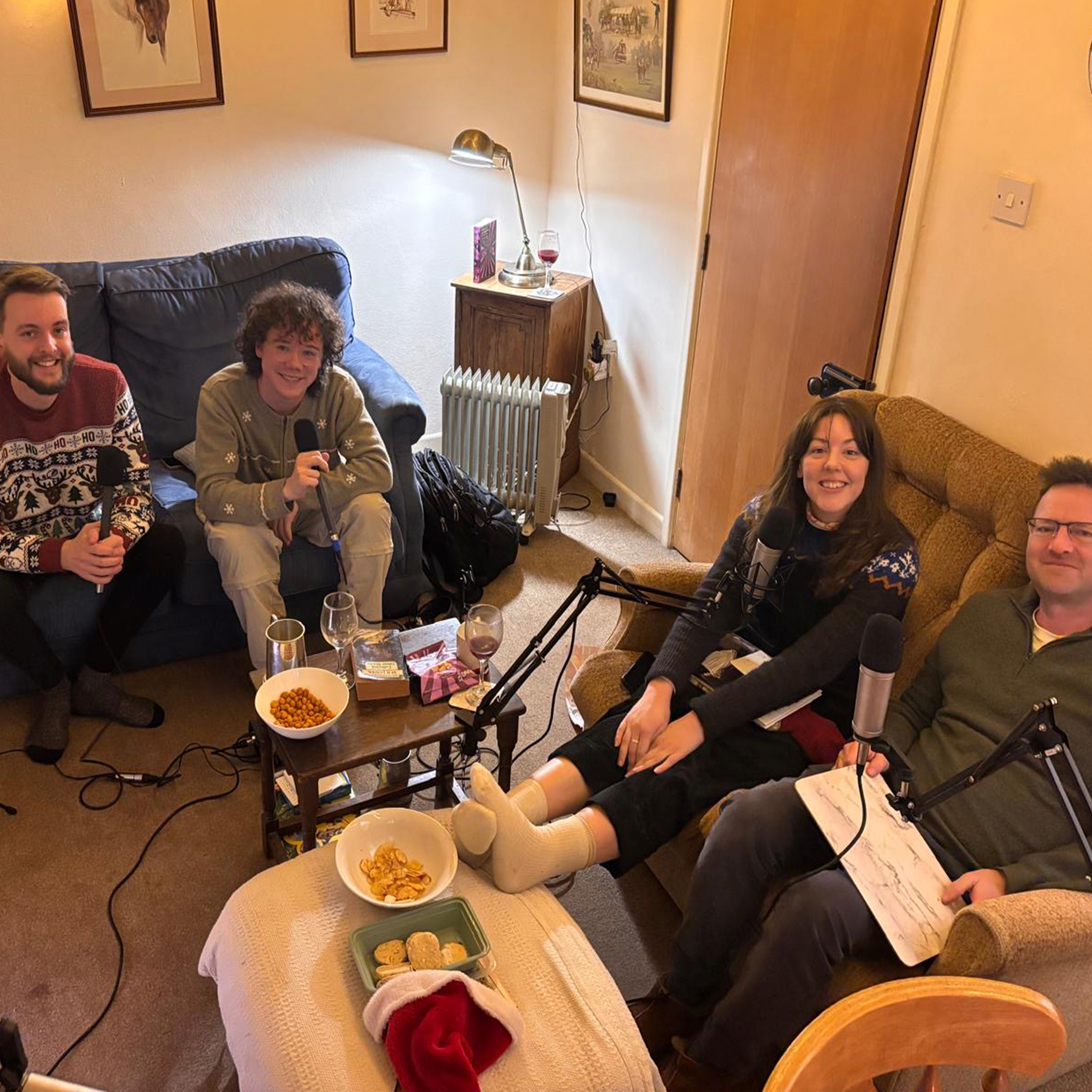 278. Join the the Plodcast Christmas Special and team quiz!