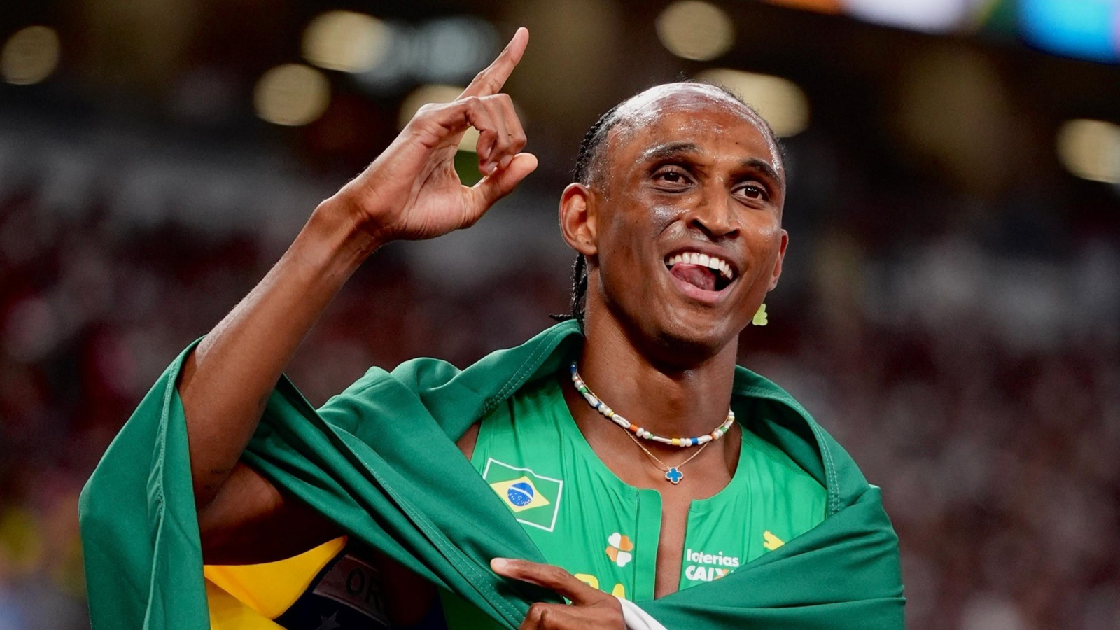 Alison dos Santos, o 'Piu', bate recorde mundial nos 400m com barreiras; veja vídeo episode artwork