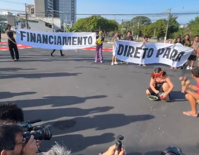 Ribeirinhos protestam contra exploração de petróleo em abertura simbólica da COP30