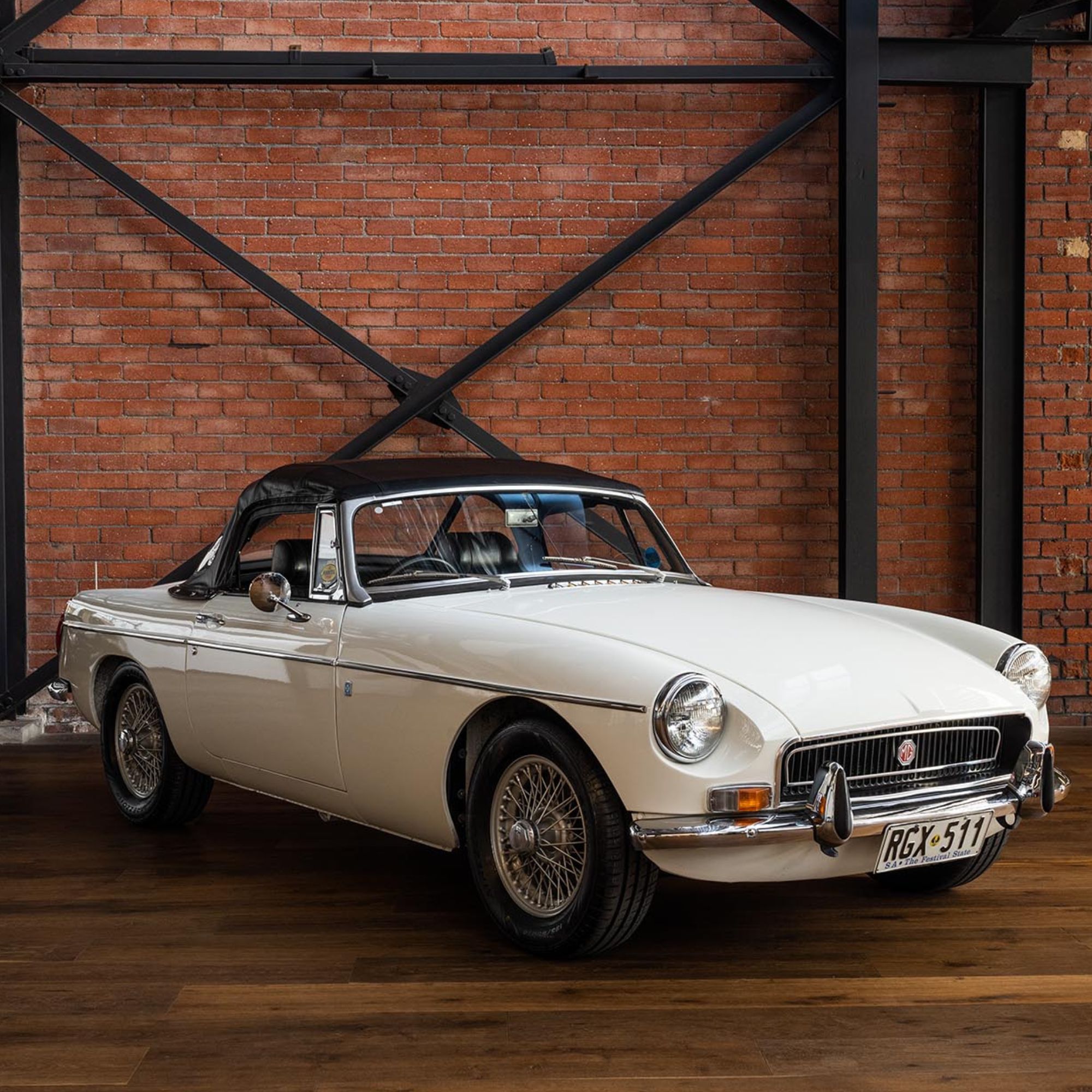 #719 PRIVATE - New Show New Name?