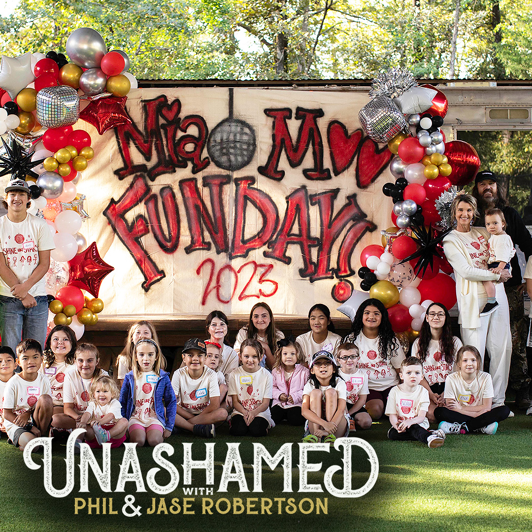 Ep 770 | Jase Is Moved by the 168 Brave Mia Moo Families & Phil Welcomes Home Wounded Soldiers