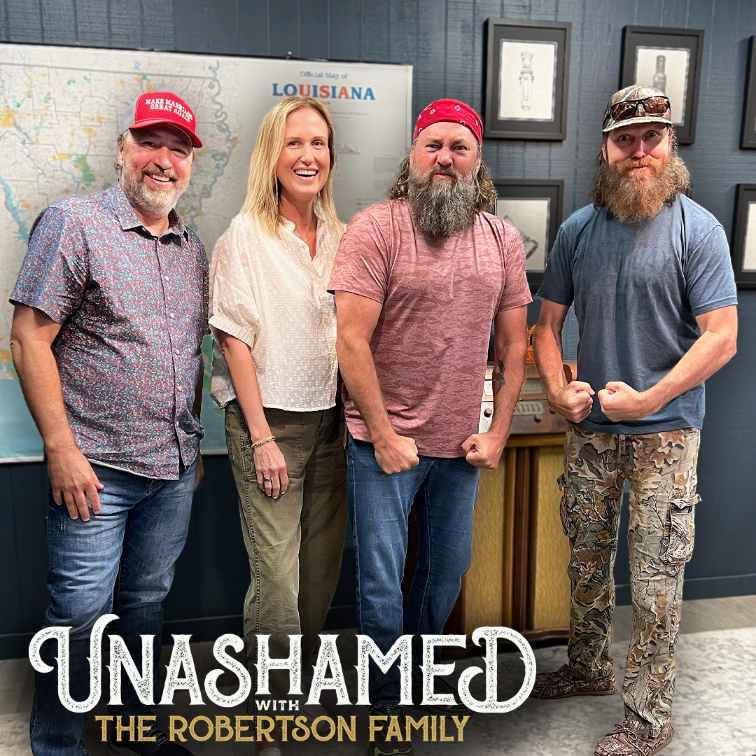 Ep 1097 | Willie Gets Roasted by Korie & Jase for His Stuntman Fails on ‘Duck Dynasty’