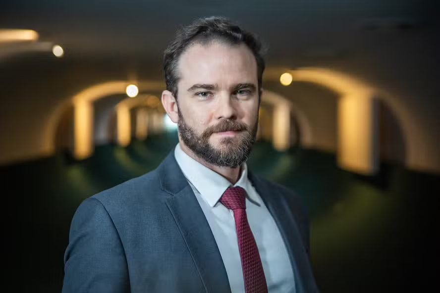 Dario Durigan apresenta a Lula proposta de renegociação de dívidas; descontos podem chegar a 90%