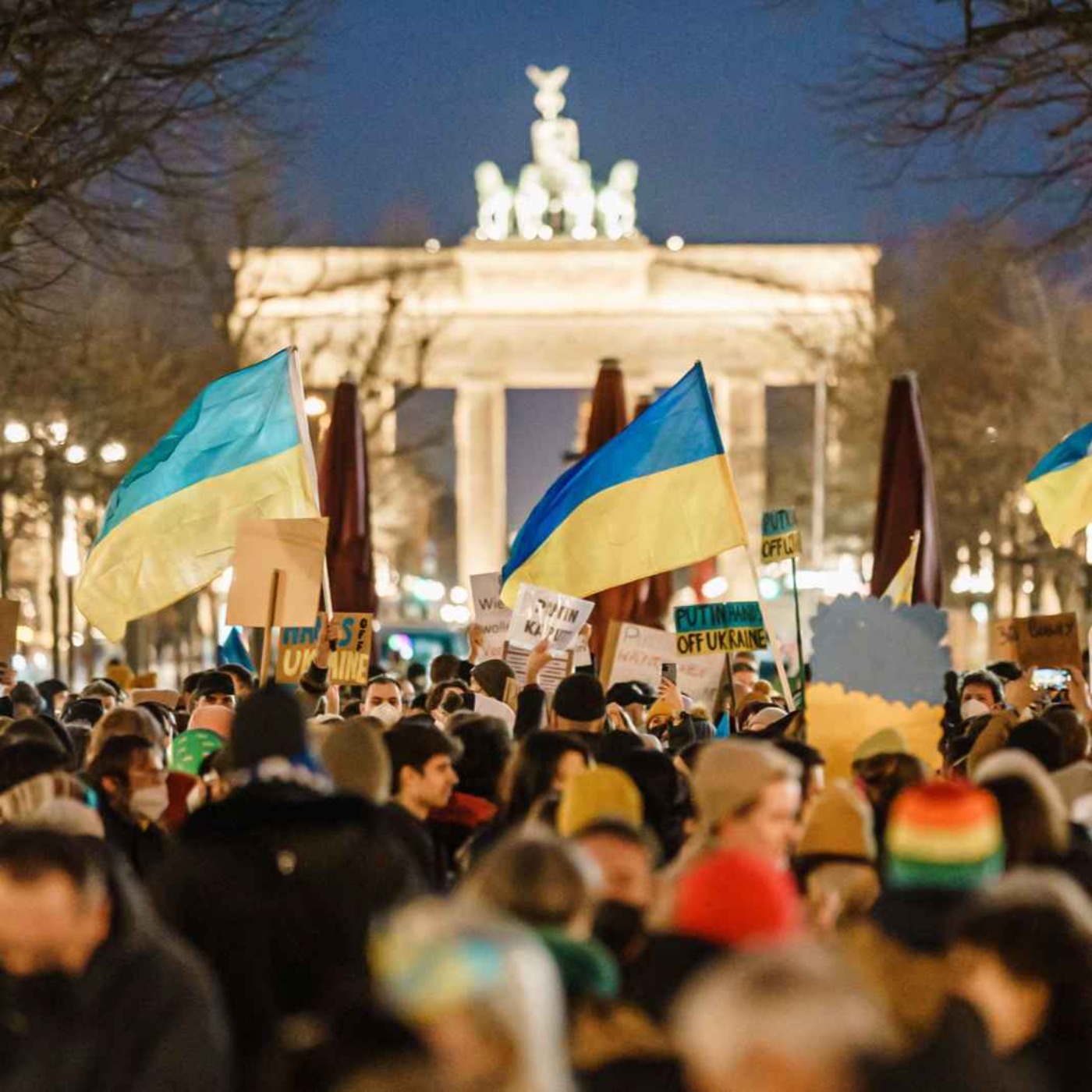 Emergency Pod: Tooze and Klein on Nuclear War, The EU's Future, and What's Next