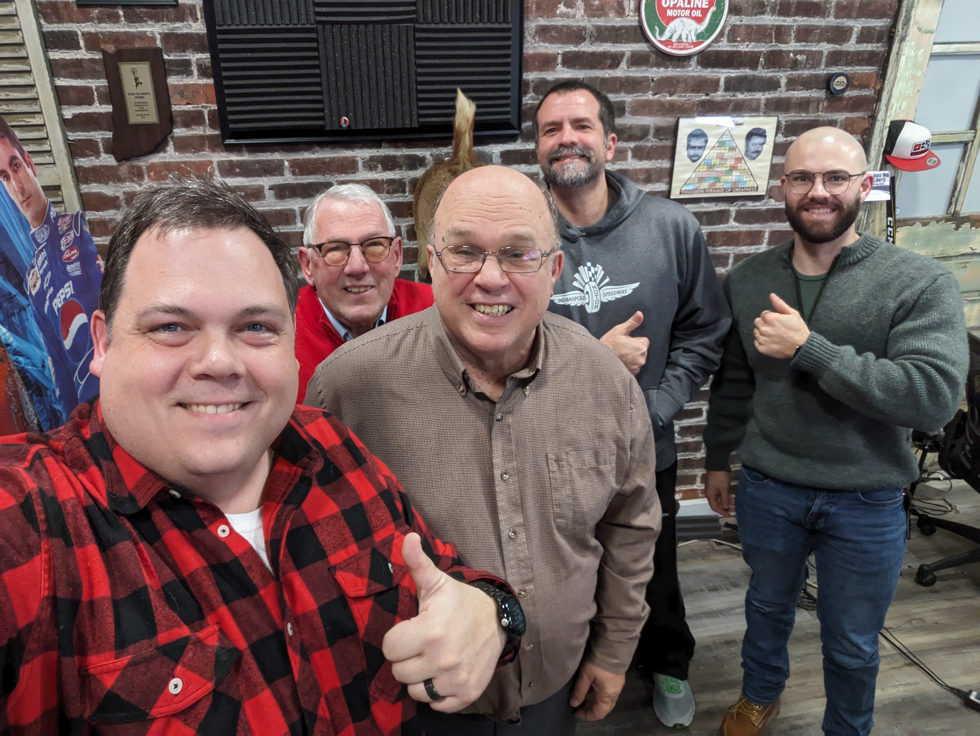 328: Tom, What Are You Doing Here? - Saunders & Radford