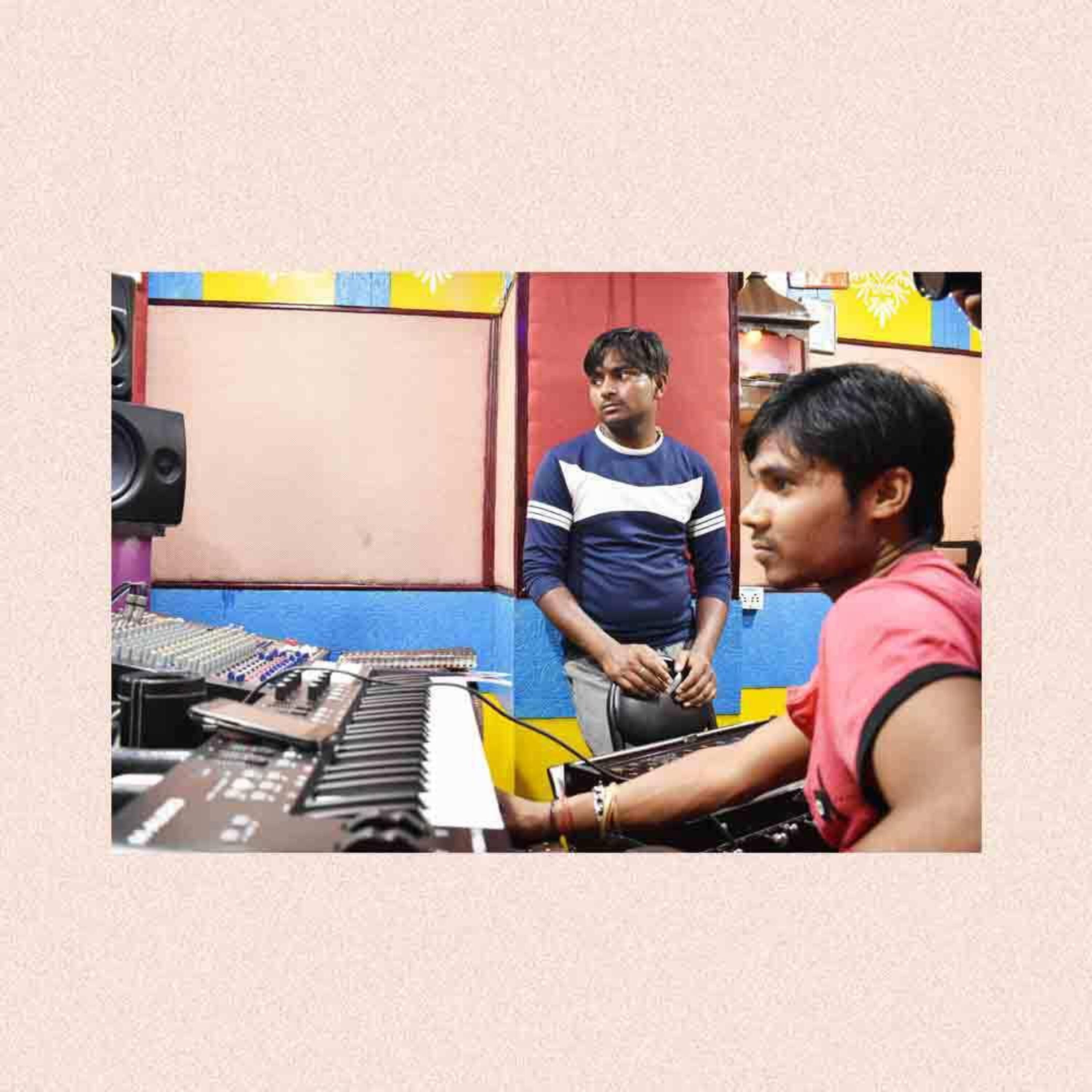 Political Songs a Hit on YouTube for Delhi’s Bhojpuri Singers episode artwork