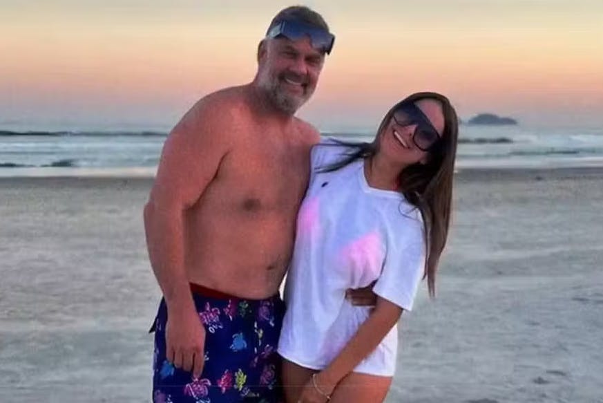 Narcotraficante preso após mulher ostentar nas redes sociais é condenado; homem abastecia cartéis do México e Colômbia Narcotraficante preso após mulher ostentar nas redes sociais é condenado; homem abastecia cartéis do México e Colômbia