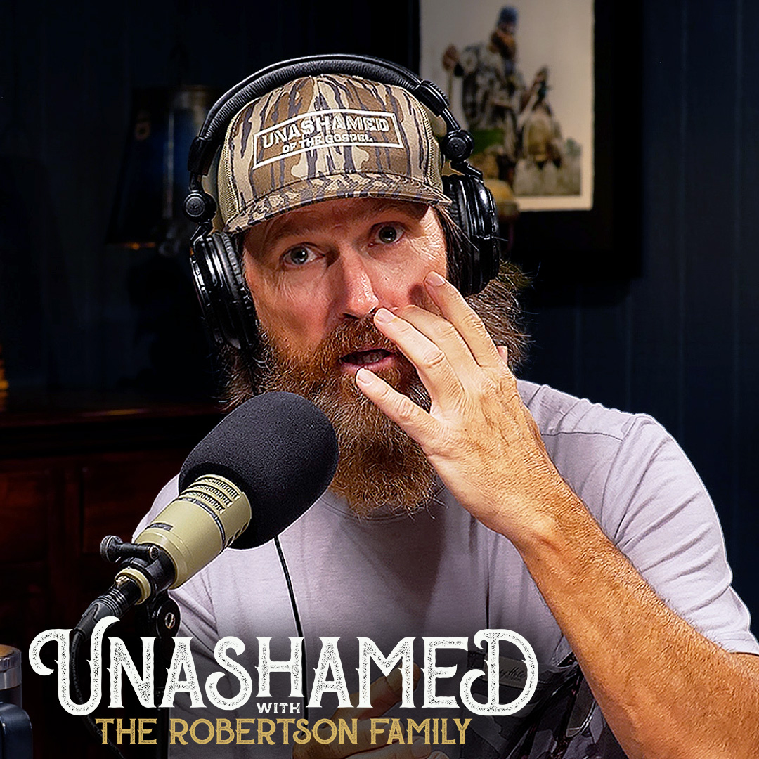 Ep 1386 | Jase Fears a Venomous Bite After a Bizarre Swamp Injury