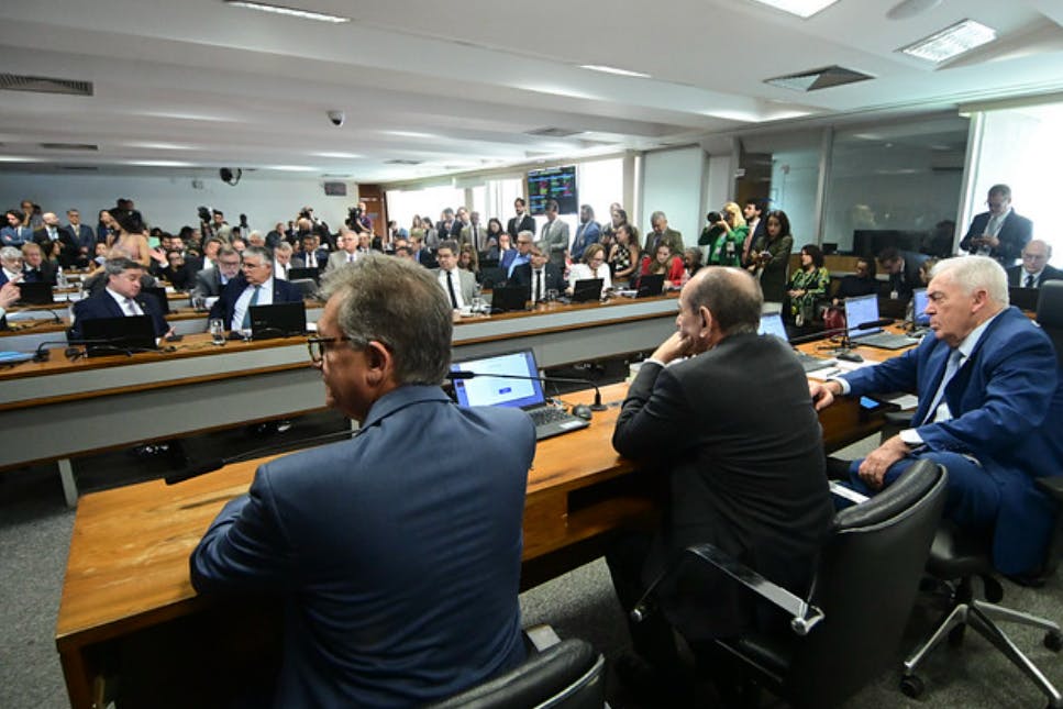 Relator deve apresentar nesta terça (2) parecer do PL Antifacção na CCJ do Senado Relator deve apresentar nesta terça (2) parecer do PL Antifacção na CCJ do Senado