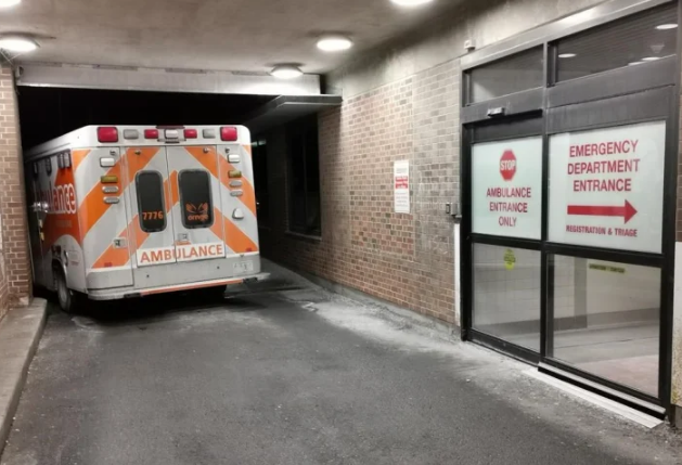 Hospitals Plan To Keep Their Vaccine Mandates For Staff episode artwork
