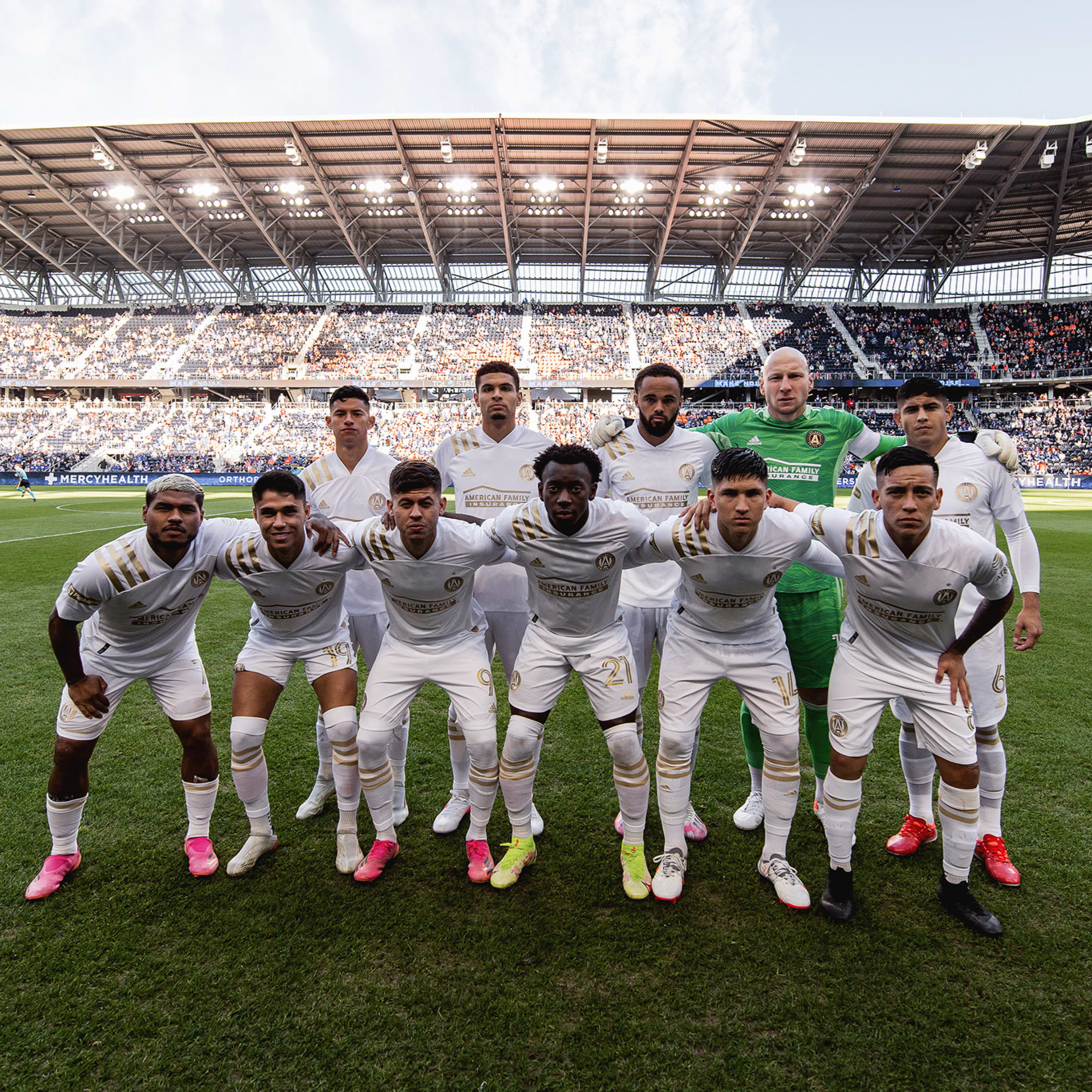 ATLANTA UNITED ROSTER: WHO STAYS AND WHO GOES? + NYCFC MATCH REVIEW | FIVE STRIPE WEEKLY #205 episode artwork