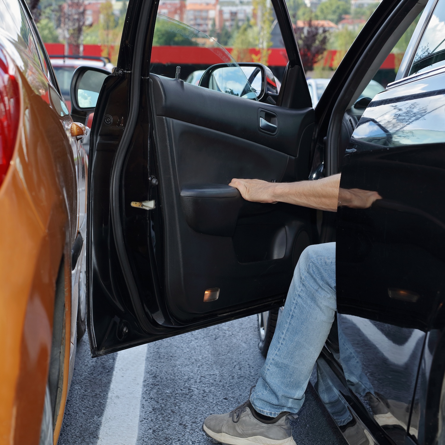 Gli italiani e i danni da parcheggio