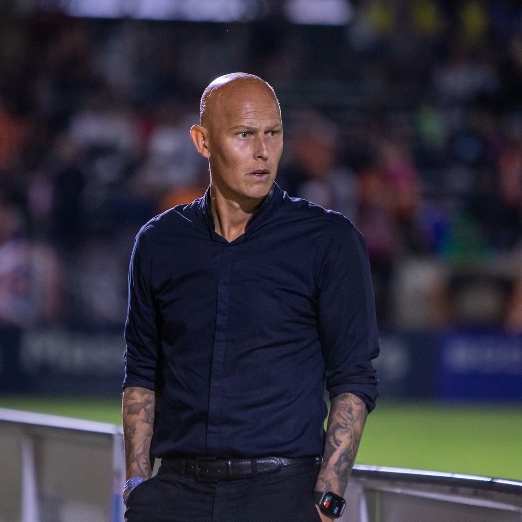 Orange and Black SoccerCast