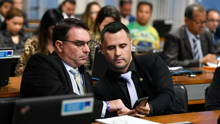 PL adia convenção em Minas em meio à indefinição sobre candidatura de Cleitinho episode artwork
