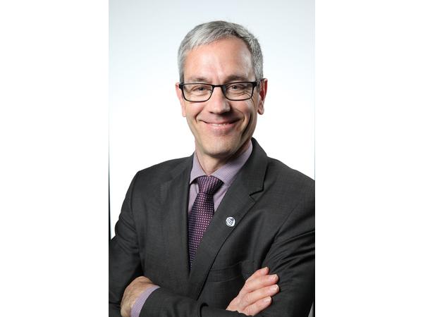 Back in Control with David Hanscom, MD