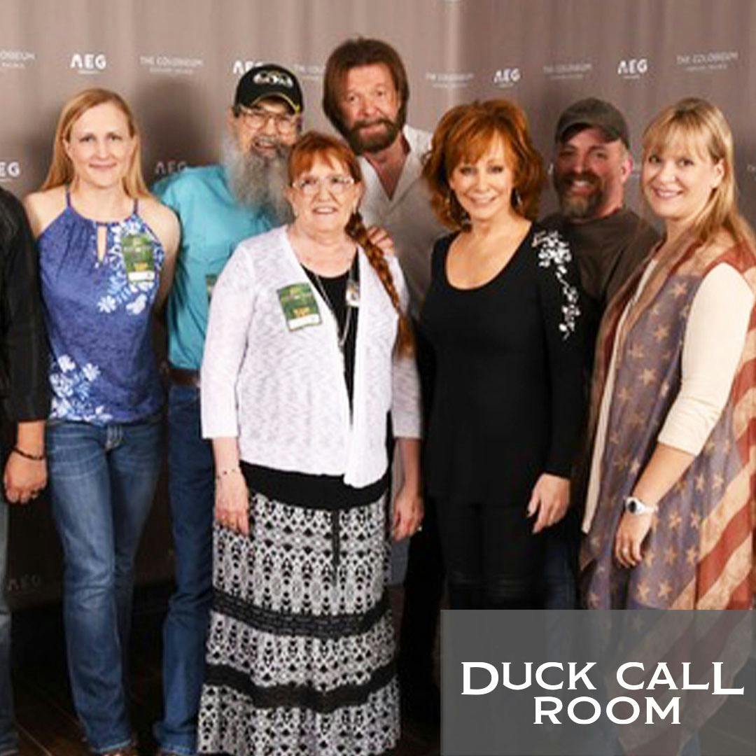 Uncle Si Stuns Reba McEntire into Laughter with a Bold Question