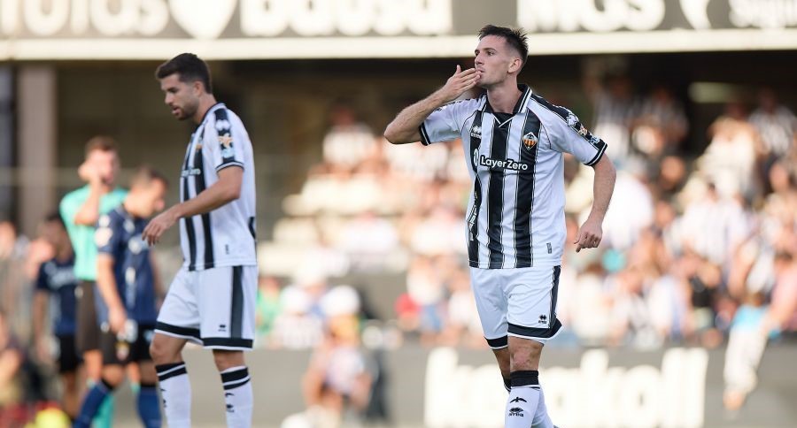 Agustín Sienra, en Plaza Albinegra: "Si seguimos por este camino, estaremos arriba"