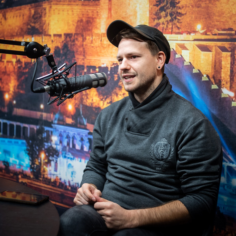 Egy örök második lány története babzsákkal, focival és gitárszólókkal