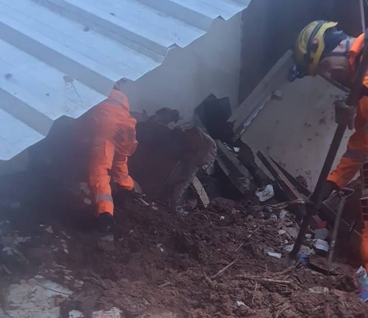 Juiz de Fora (MG): temporal causa deslizamentos de terra e desabamentos de casas