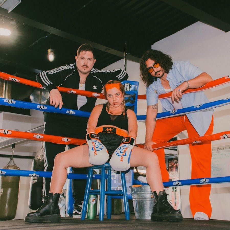 MONOWHALES MONOWHALES