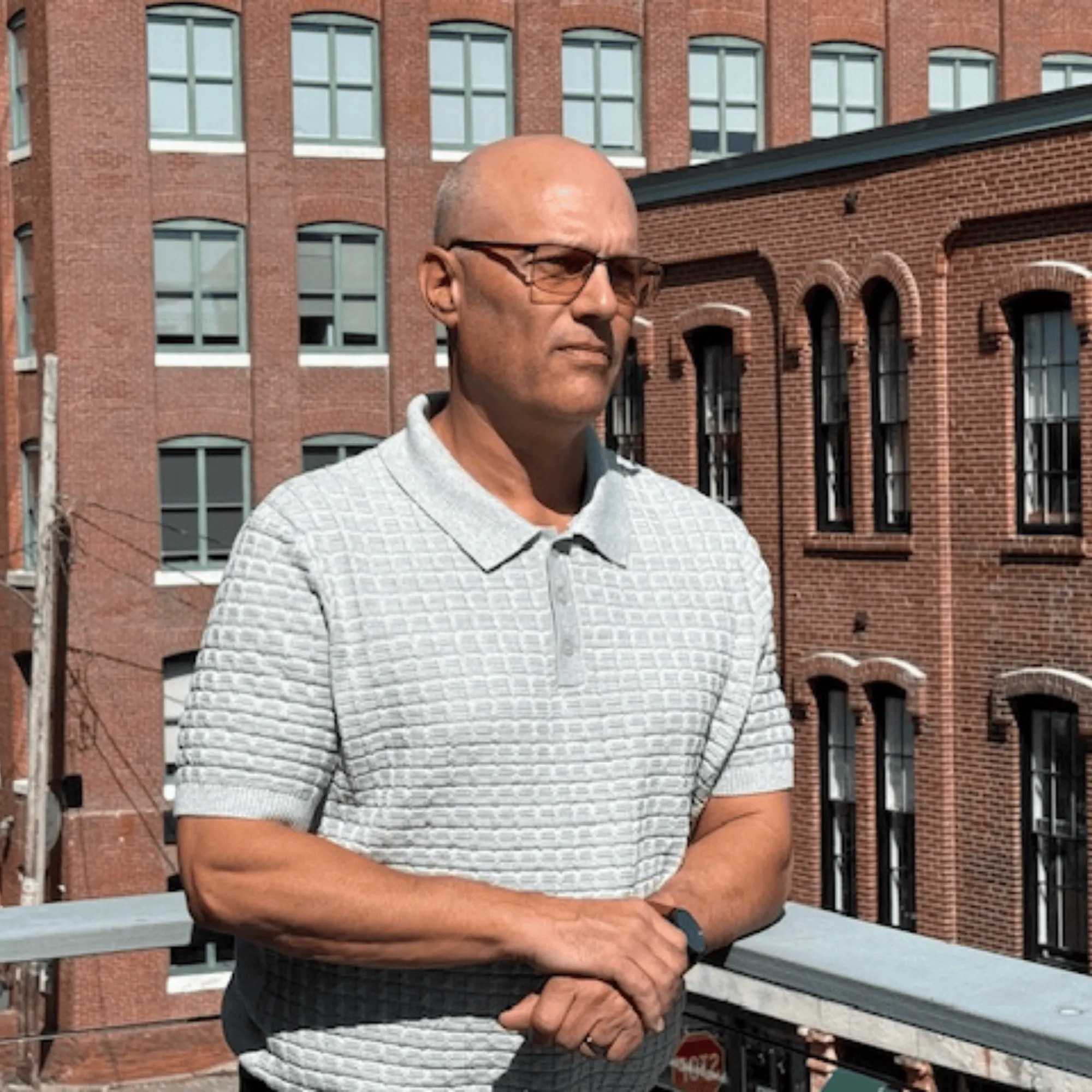 How ML Bruin Uses Storytelling and Mentorship to Inspire Growth episode artwork