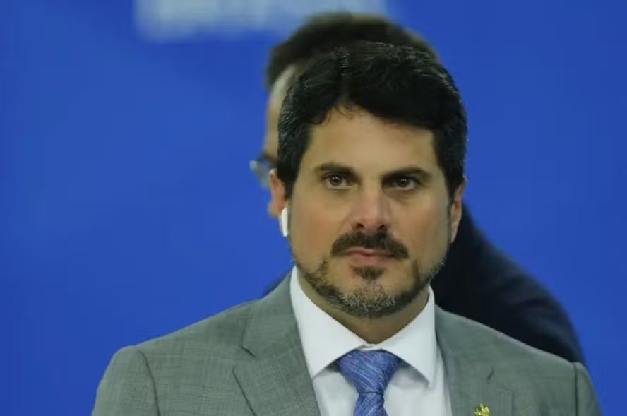 Moraes determina uso de tornozeleira eletrônica para senador Marcos do Val