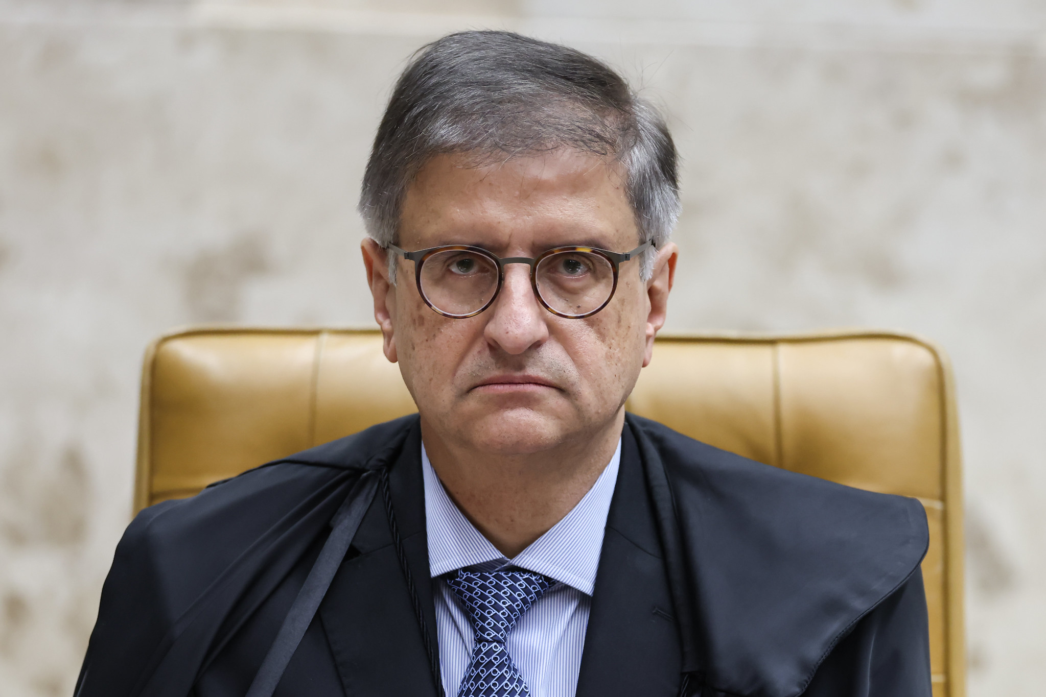 Sabatina de Gonet na CCJ é marcada por críticas de Flávio Bolsonaro