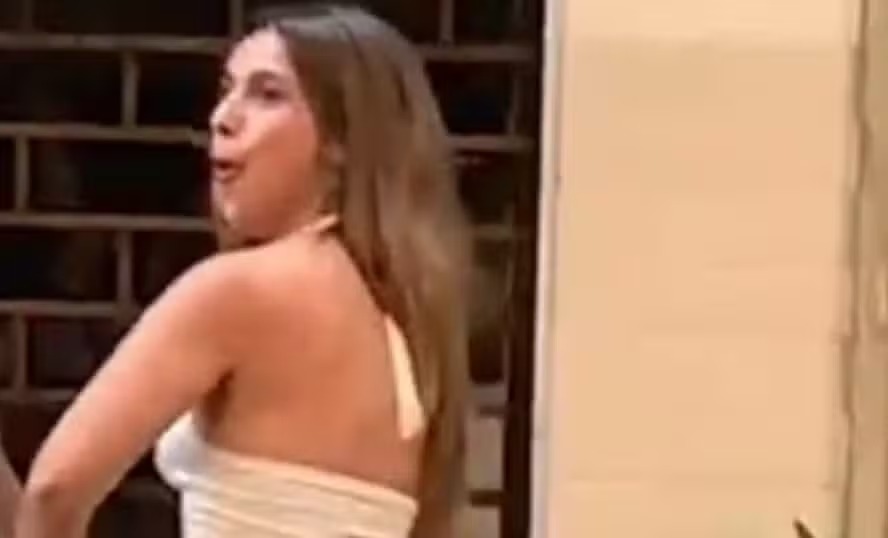 Após ser presa, turista argentina acusada de injúria racial é solta