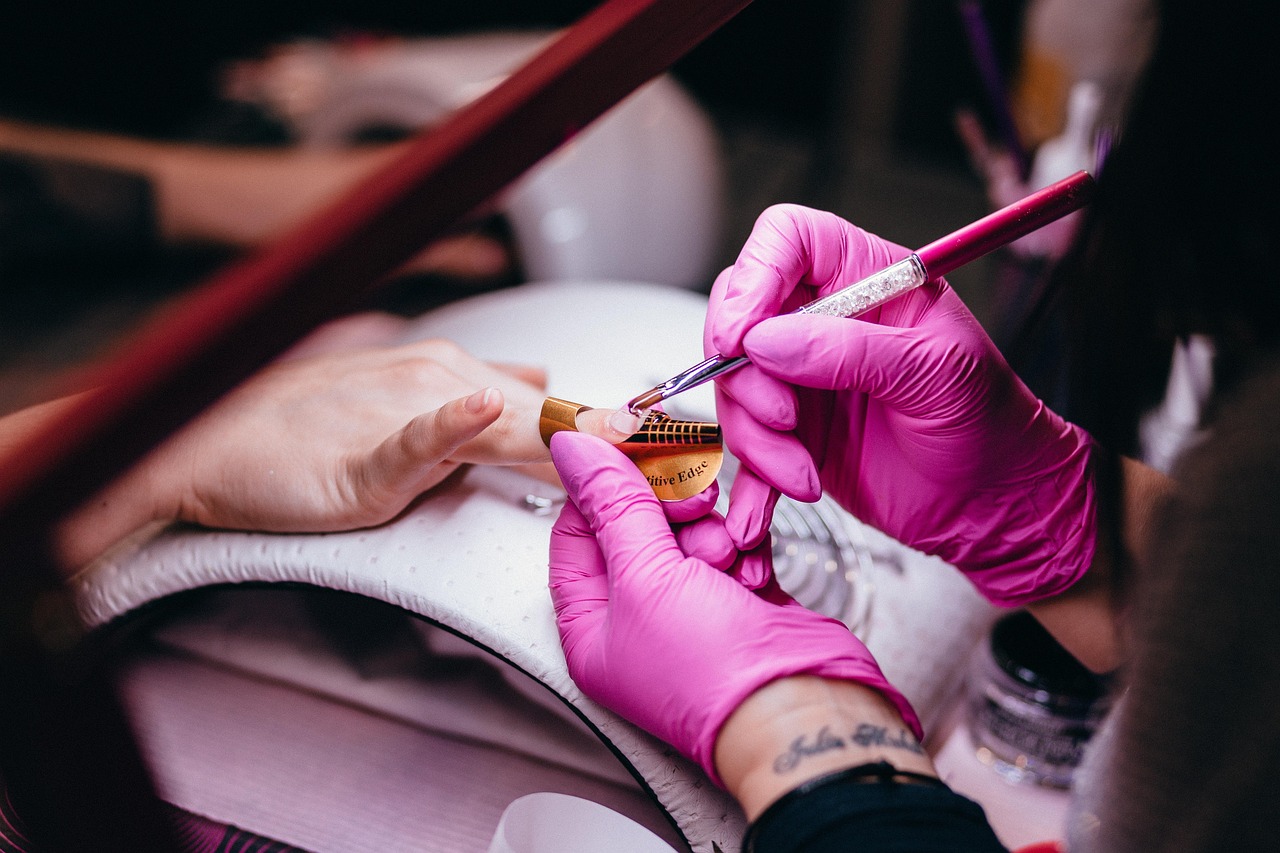 Anvisa proíbe duas substâncias usadas em esmaltes em gel por risco de câncer e problemas reprodutivos episode artwork