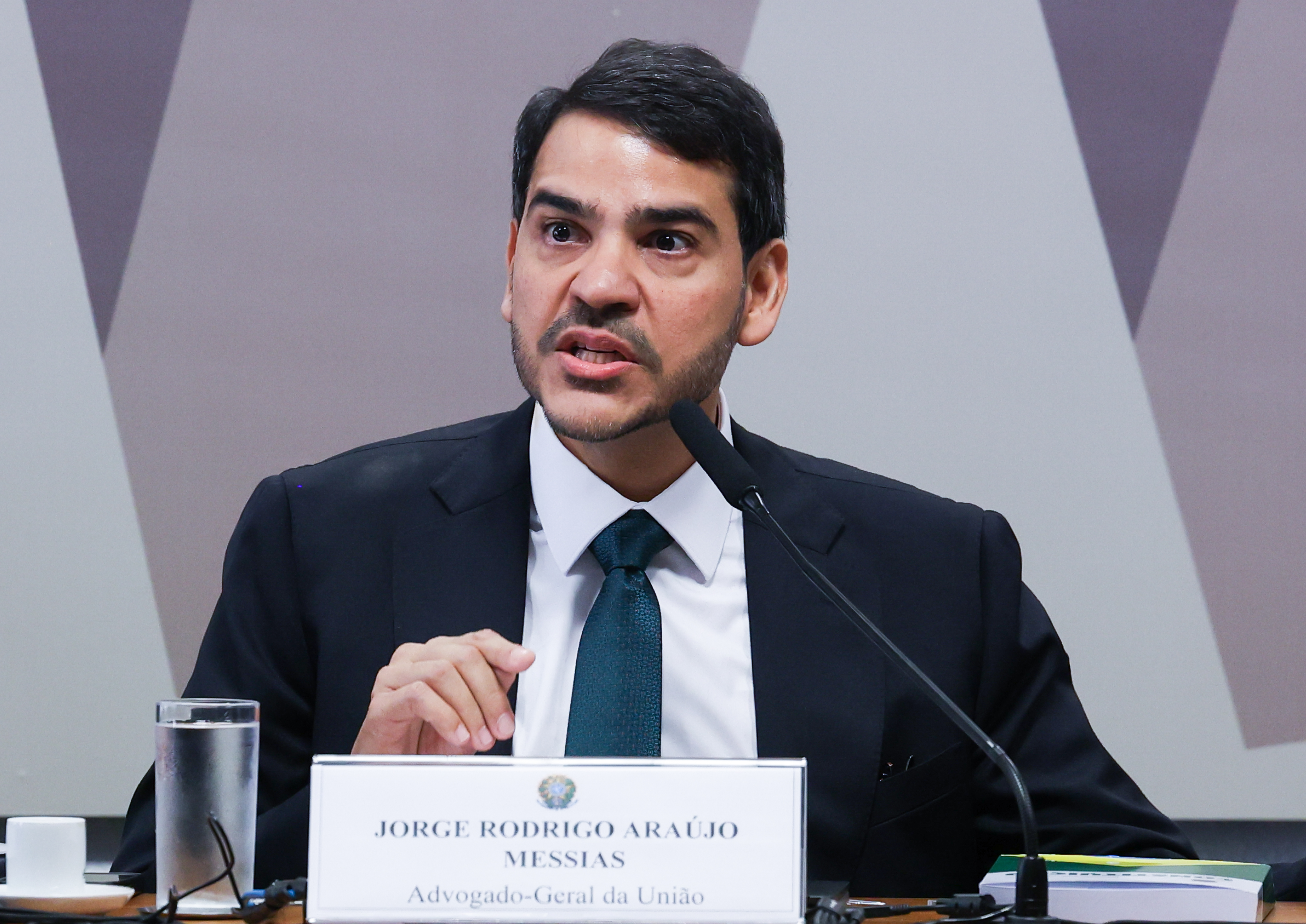 Após rejeição no Senado, Messias diz que cumpriu seu propósito: 'Lutei o bom combate' episode artwork