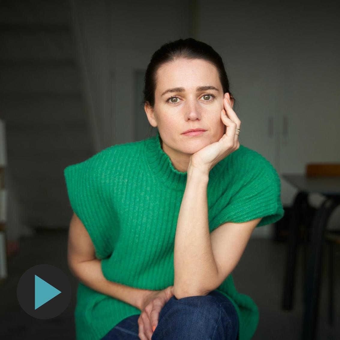 Journalist Annabelle Hirsch - A History of Women in 101 Objects