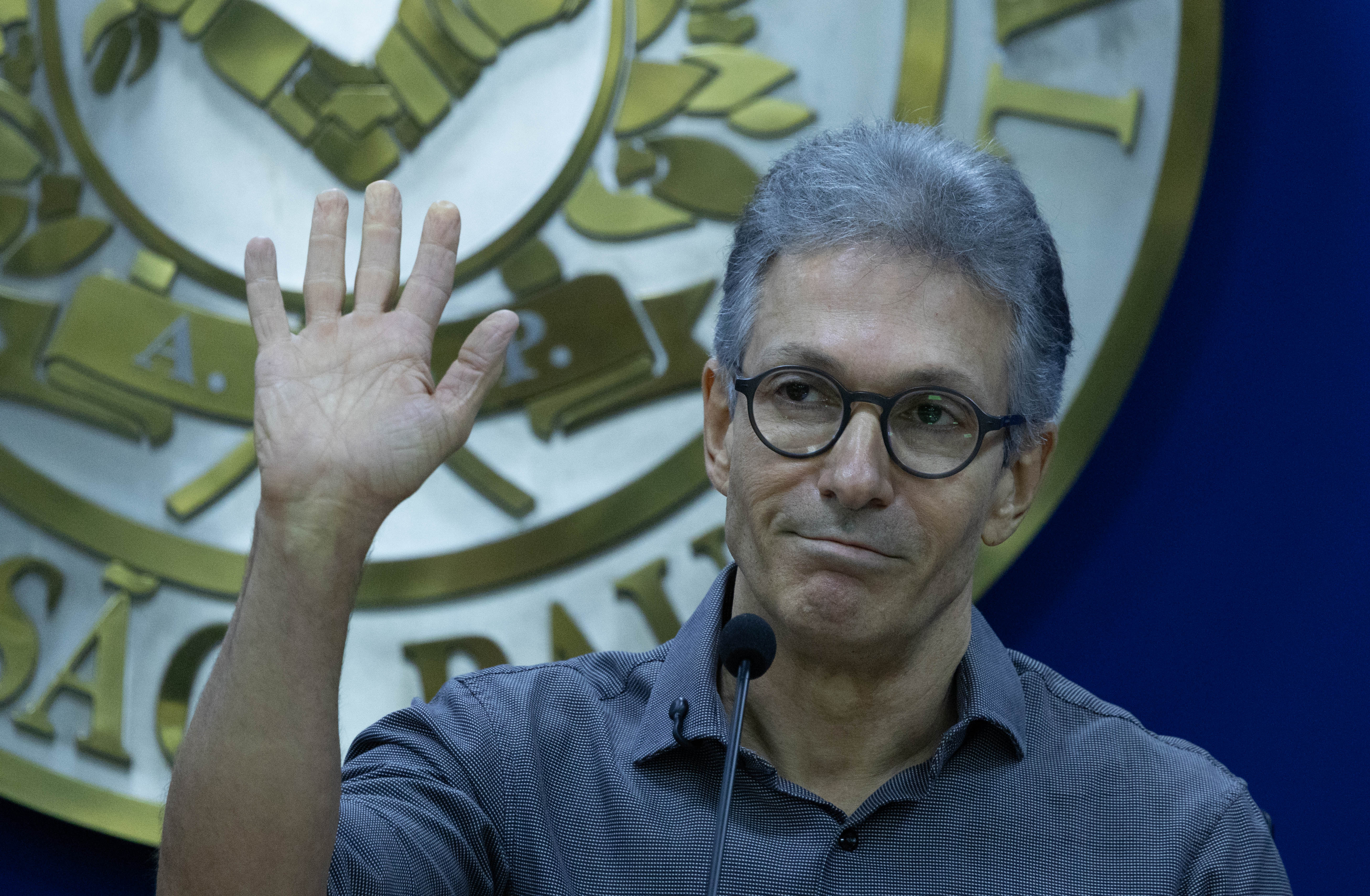 Zema busca apoio após inclusão em inquérito das fake news episode artwork