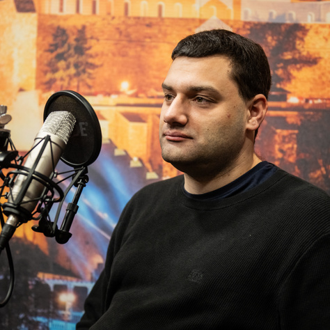 Az agyunkat leszívják, a lelkünket kizsigerelik, mégis rajongunk értük