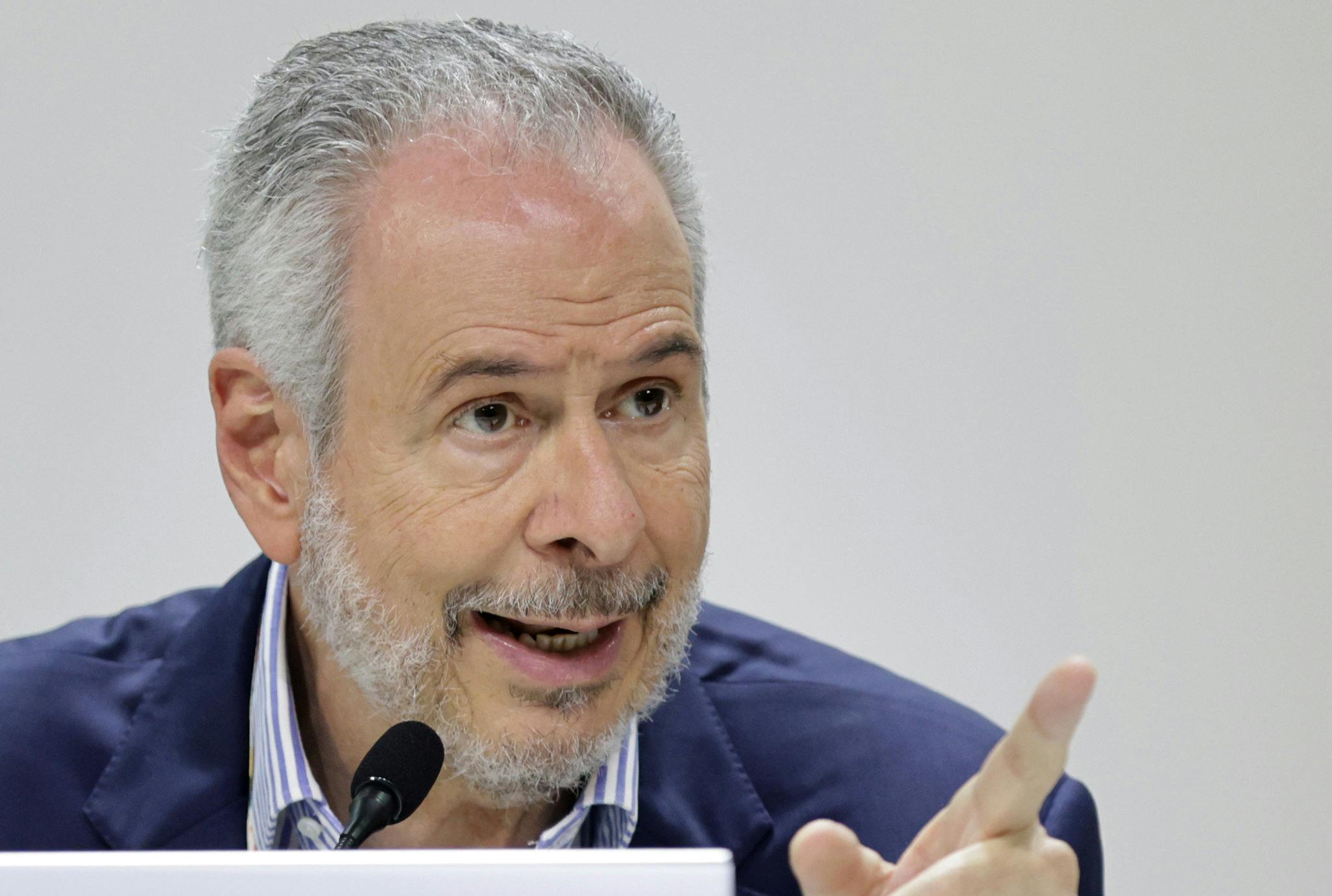 Exigência de consenso impediu avanço de discussão sobre combustíveis fósseis na COP 30, diz embaixador Exigência de consenso impediu avanço de discussão sobre combustíveis fósseis na COP 30, diz embaixador