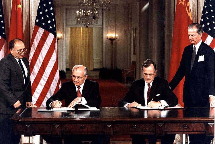 Twilight Struggle: Cold War Lessons for US-China Today